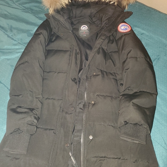 Women's Canada Goose Parka coat - Picture 7 of 13